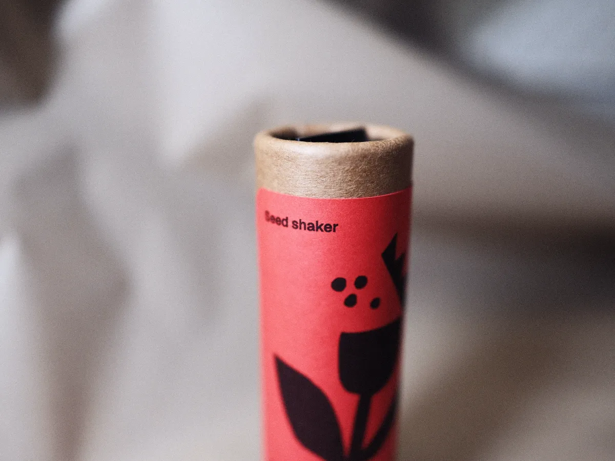 Seed shaker